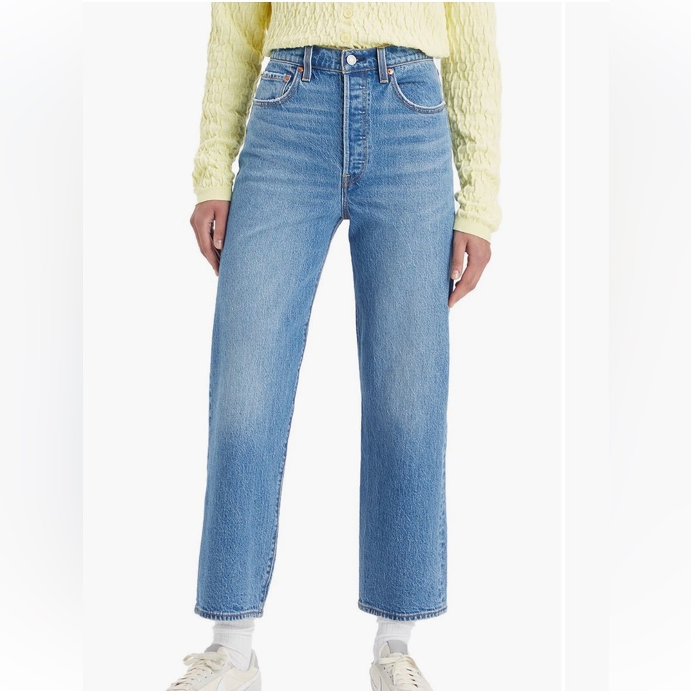 Levi’s High Ribcage Wedgie Jeans